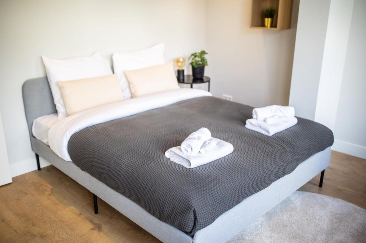 Quality 2 Bedroom Serviced Apartment 72M2 -Vp2A- Rotterdam Luaran gambar